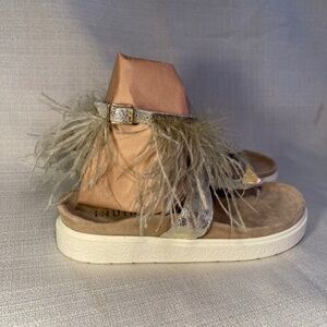 Inuikii Silver and Tan Feathered Sandals